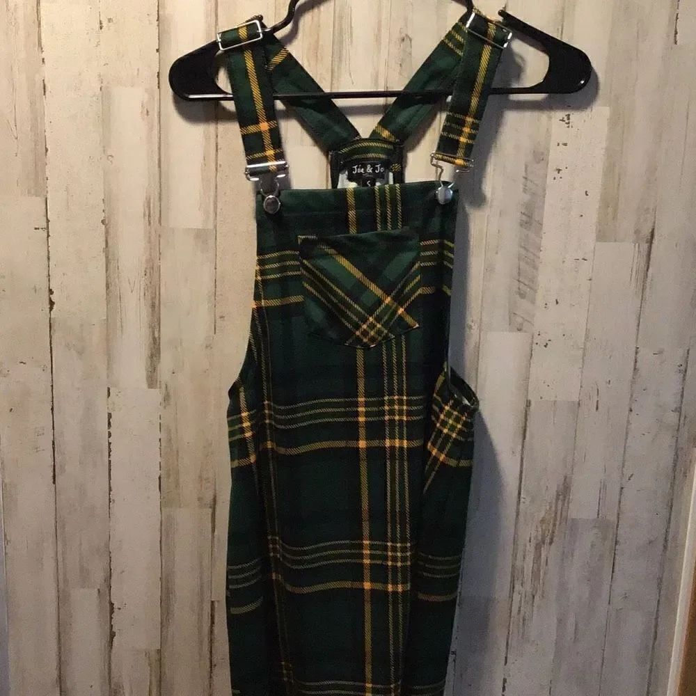 Overall shorts by Jolie and joy size medium